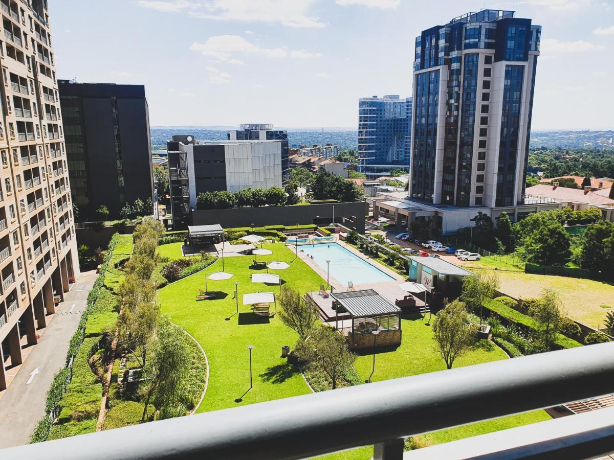 Westpoint Sandton Apartments Йоханесбург Екстериор снимка