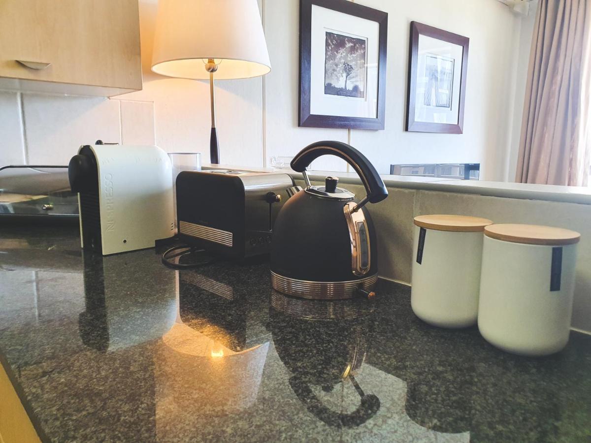 Westpoint Sandton Apartments Йоханесбург Екстериор снимка