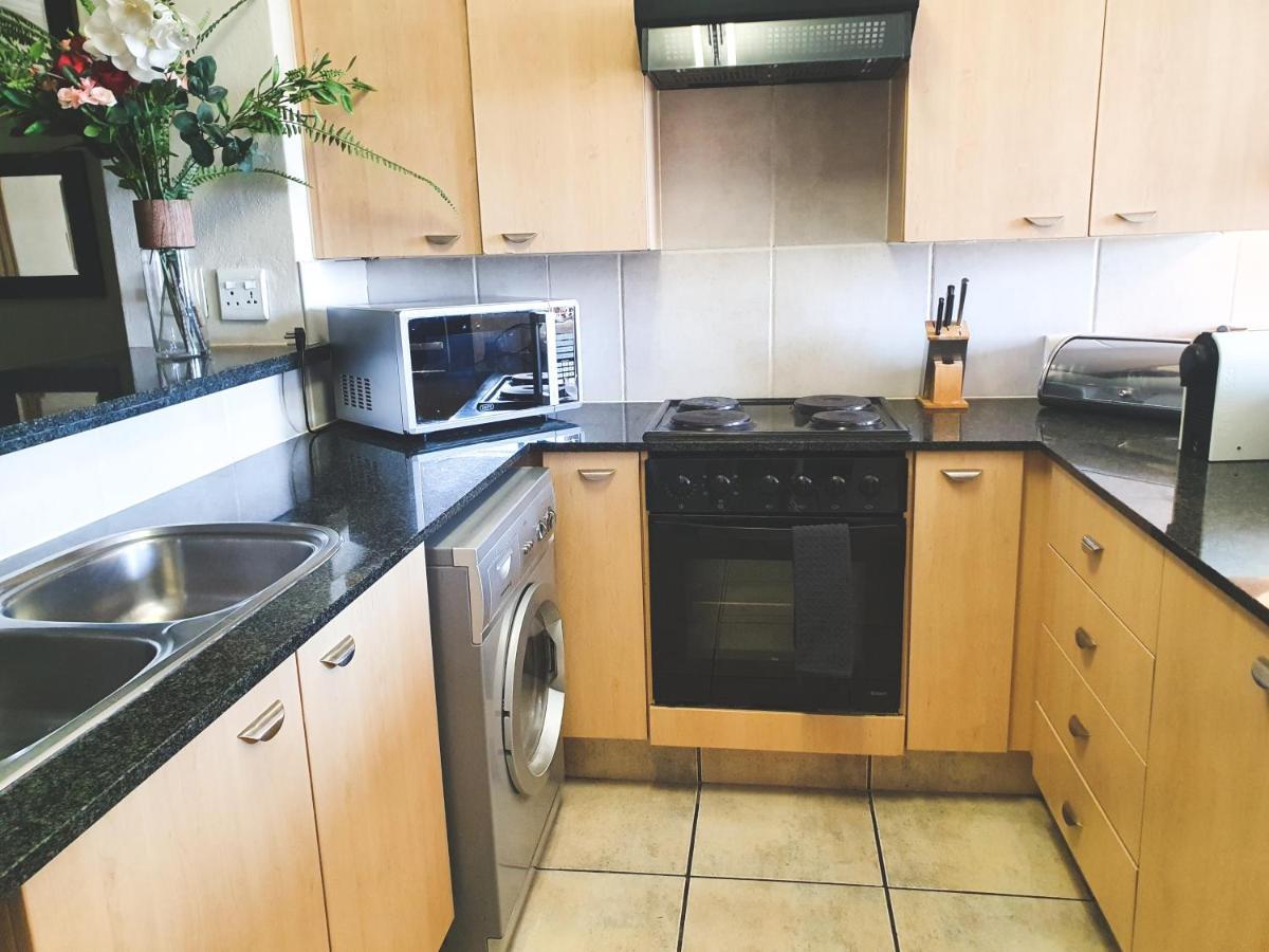 Westpoint Sandton Apartments Йоханесбург Екстериор снимка