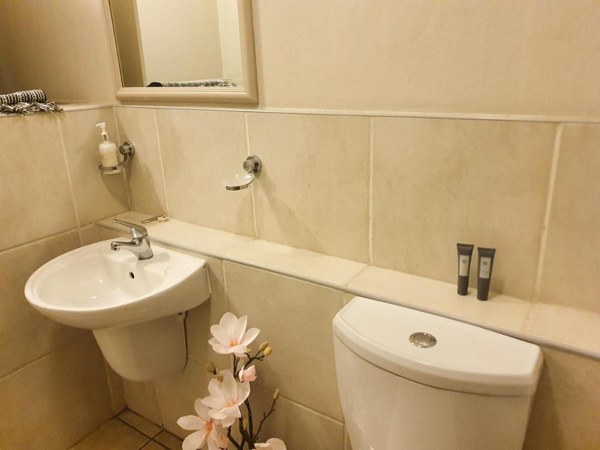 Westpoint Sandton Apartments Йоханесбург Екстериор снимка